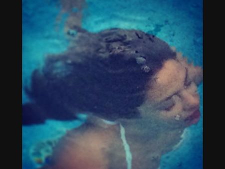 પ્રિયંકા અંડરવૉટર