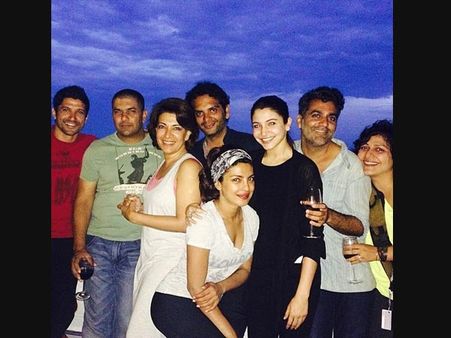 ક્રૂ પિક્ચર