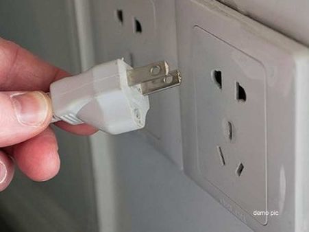 સુરતમાં વિજ કરંટે બુઝાવ્યો જીવન દીપ સુરતમાં વિજ કરંટે બુઝાવ્યો જીવન દીપ