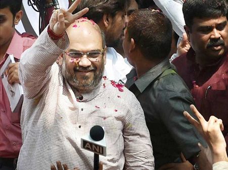 પક્ષ પ્રત્યેનું સમર્પણ પક્ષ પ્રત્યેનું સમર્પણ