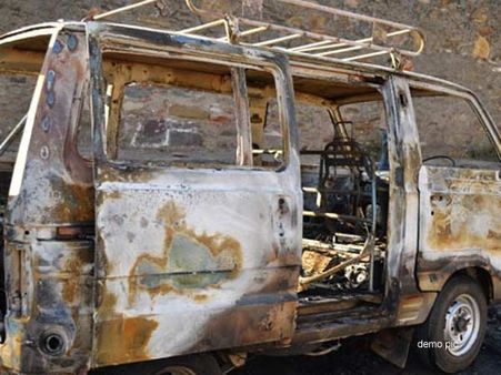 અમદાવાદઃ શોર્ટ સર્કિટ તથા સ્કૂલ વાન સળગી