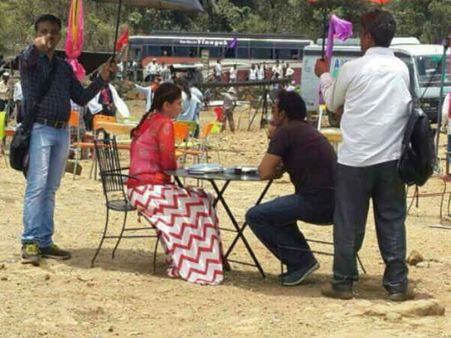 સિંઘમ રિટર્ન્સમાં વ્યસ્ત સિંઘમ રિટર્ન્સમાં વ્યસ્ત