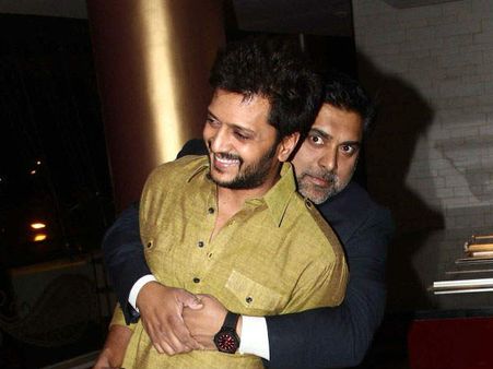 મિશ્ર પ્રતિસાદ મિશ્ર પ્રતિસાદ