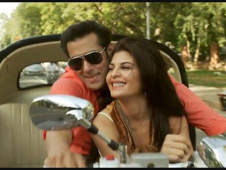 ગ્રે શેડ સાથેનું પાત્ર