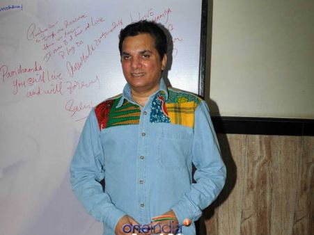 લલિત પંડિત લલિત પંડિત