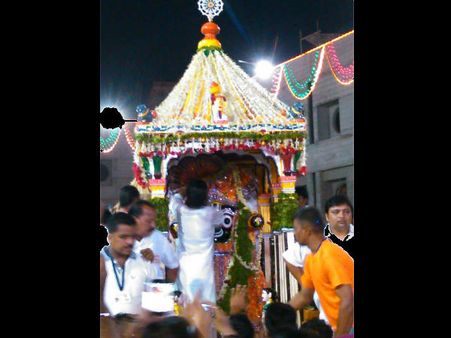 રથ ખેંચવા માટે ખલાસીઓ રથ ખેંચવા માટે ખલાસીઓ