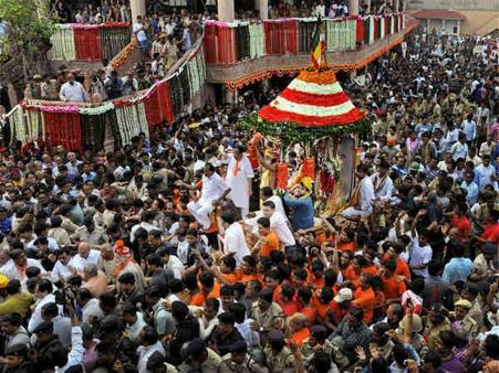 પુરી રથ યાત્રા 2014: રથ યાત્રા ઉત્સવ જુઓ તસવીરોમાં