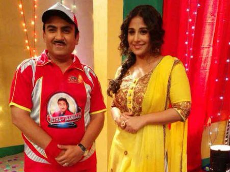 વિદ્યા પહોંચ્યા સેટ પર