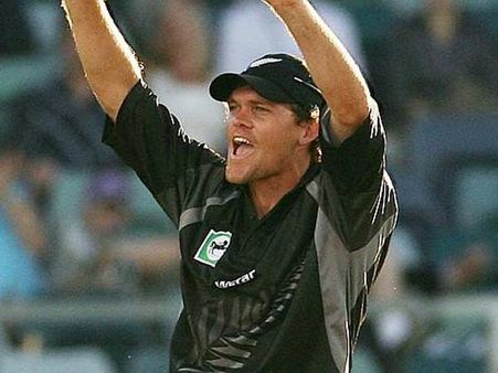 અચાનક ફોનની રિંગ વાગી