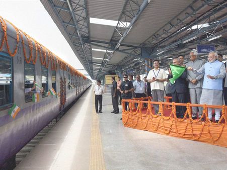 મોદીએ કટરા-ઉધમપુર ટ્રેનનું ઉદઘાટન કર્યું
