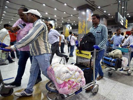 વધુ 200 ભારતીય પરત ફર્યા સ્વદેશ