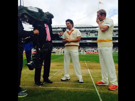 ટોસ સમયે મેદાનમાં