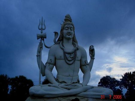 ભગવાન શિવની પ્રતિમા