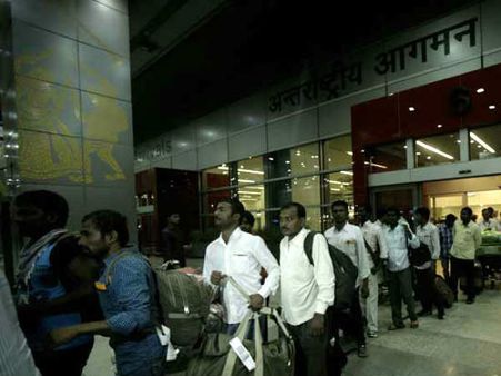 ઇરાકથી પરત ફરેલા 15 ગુજરાતીઓ : દિલ કી લગી જુબાં પે ચલી આયી...