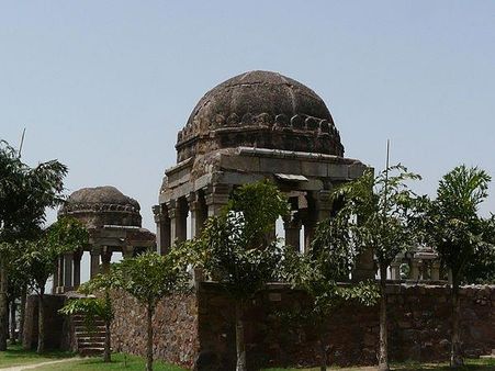 દરિયા ખાનનો મકરબો