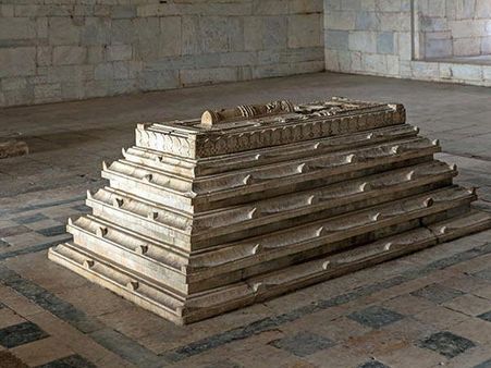 હોસાંગ મકરબો