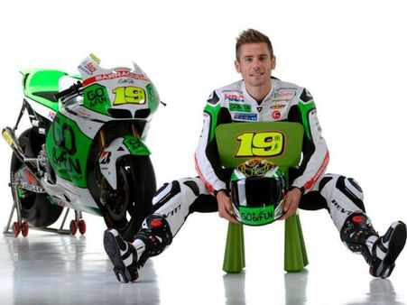 એલ્વારો બ્યુતિસ્તા ગો એન્ડ ફન હોન્ડા ગ્રેસિનિ સાથે