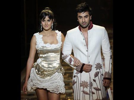 રણબીર-કૅટની વધુ તસવીરો રણબીર-કૅટની વધુ તસવીરો