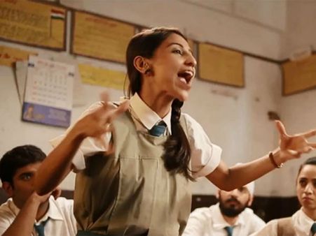 સેક્સ એજ્યુકેશનને લઇને ઇસ્ટ ઇન્ડિયા કોમેડીએ બનાવ્યો એક વીડિયો 