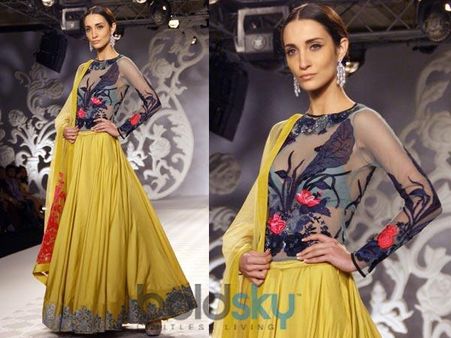 સુંદર રંગોનો મેળ