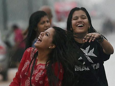 દિલ્હીમાં વરસાદની મસ્તી