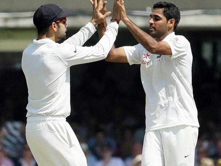 સતત બે ઇનિંગમાં પાંચ વિકેટ