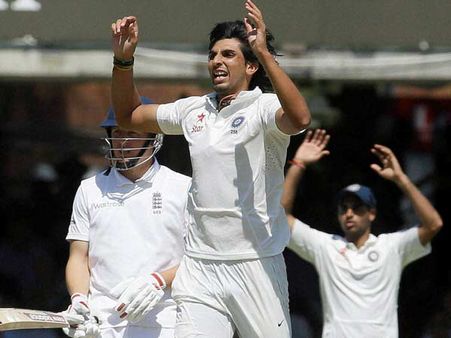 પાંચ બેટ્સમેનોનો પાંચવાર શિકાર