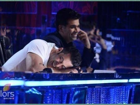 પેટ પકડીને હસતાં સલમાન