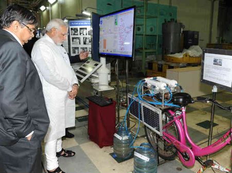 નરેન્દ્ર મોદીએ બાર્કની મુલાકાત લીધી