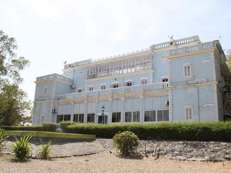 રિવરસાઇડ મહેલ