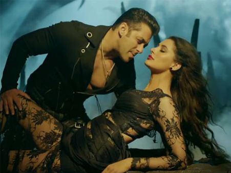 નરગિસનો ડાન્સ લાજવાબ નરગિસનો ડાન્સ લાજવાબ