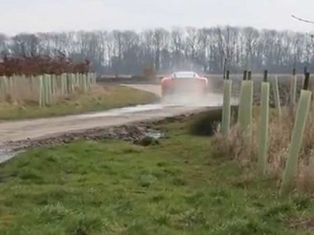  સ્ટ્રીટ ડ્રાઇવ માટે બનાવવામાં આવે છે આ કાર