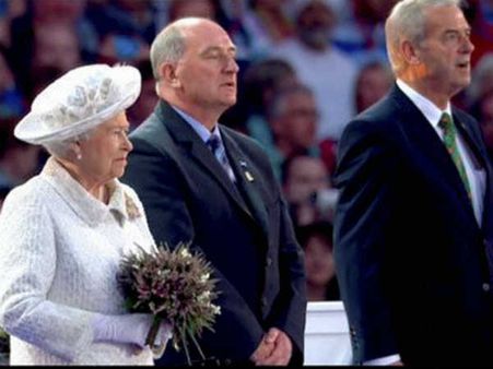 મહારાણી એલિઝાબેથ જાહેરાત કરી