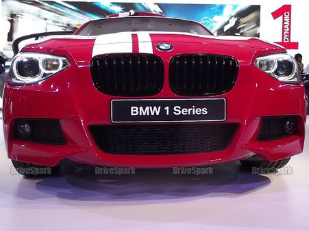 કિંમતઃ 1 સીરીઝ