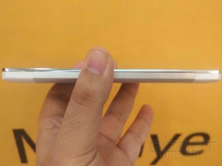 Spice Stellar Mi-361 and Stellar Mi-497 launch pics