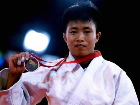 શુશિલા લિક્માદામ- રજત પદક