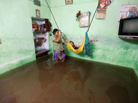 તસવીરો : ગુજરાતના માથે હજી 48 કલાક ભારે વરસાદનું જોખમ