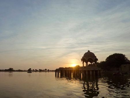 ગડસીસર તળાવ