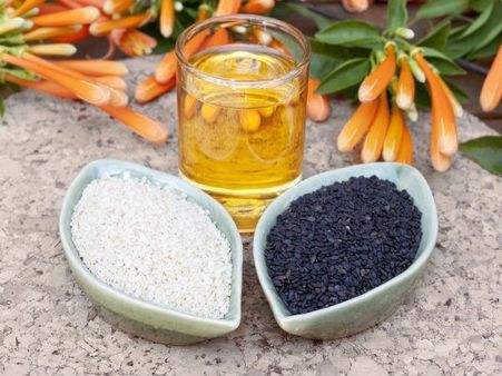 તલના તેલની માલિશ