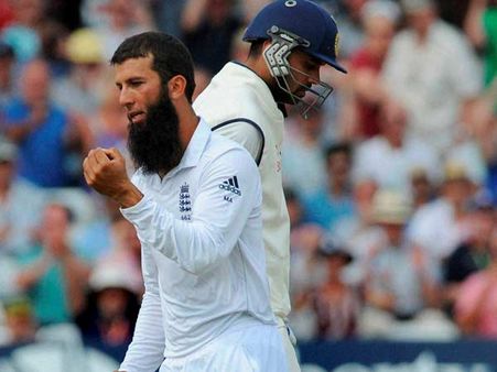 છ વખત ઇંગ્લેન્ડ સ્પીનરે લીધી પાંચ વિકેટ