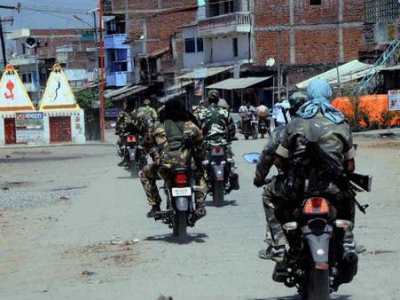  નક્સલીઓનું કાવતરું