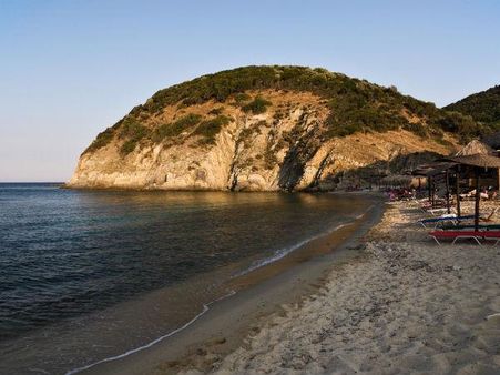 ગોવામાં ખડકોનું મનમોહક દ્રશ્ય