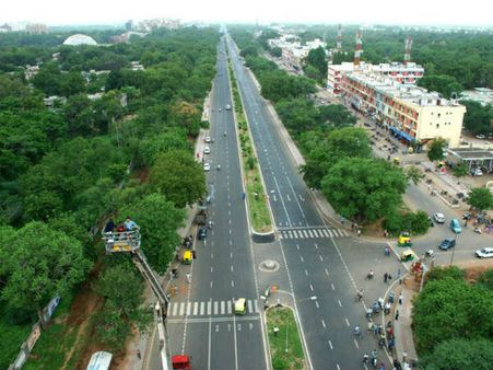 મહાન વિભુતીઓ ઉપરથી રાજમાર્ગો 