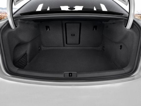 લગેજ કમ્પાર્ટમેન્ટ