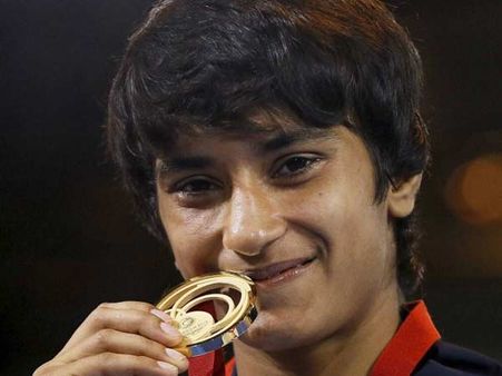 વિનેશ- સુવર્ણ પદક