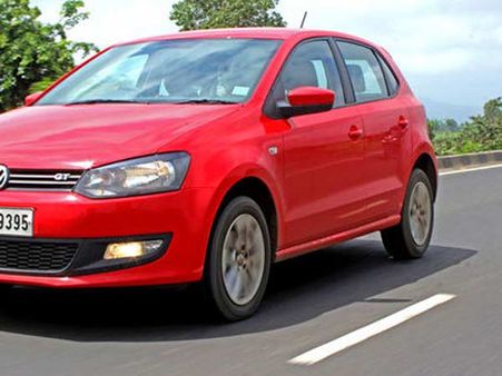 કાર ચલાવતી વખતે આનંદ