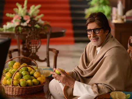 જુઓ હવે અમિતાભ બચ્ચન વેચી રહ્યાં છે ફળ!