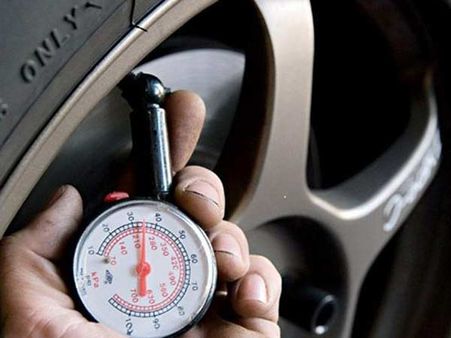 ટાયરના પ્રેશરને ચેક કરવું