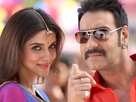 માય Chest બીકમ Blouse!! : રોહિત શેટ્ટીની ફિલ્મોના Crazy ડાયલૉગ્સ