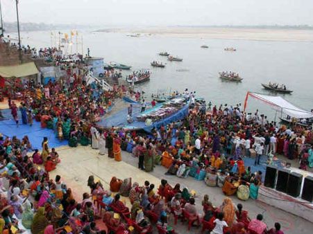 News In Brief ( August 6): ગીતા ભણાવવી સંવિધાનના વિરૂદ્ધ નથી, 'રાષ્ટ્રીય પુસ્તક' જાહેર થાય: RSS